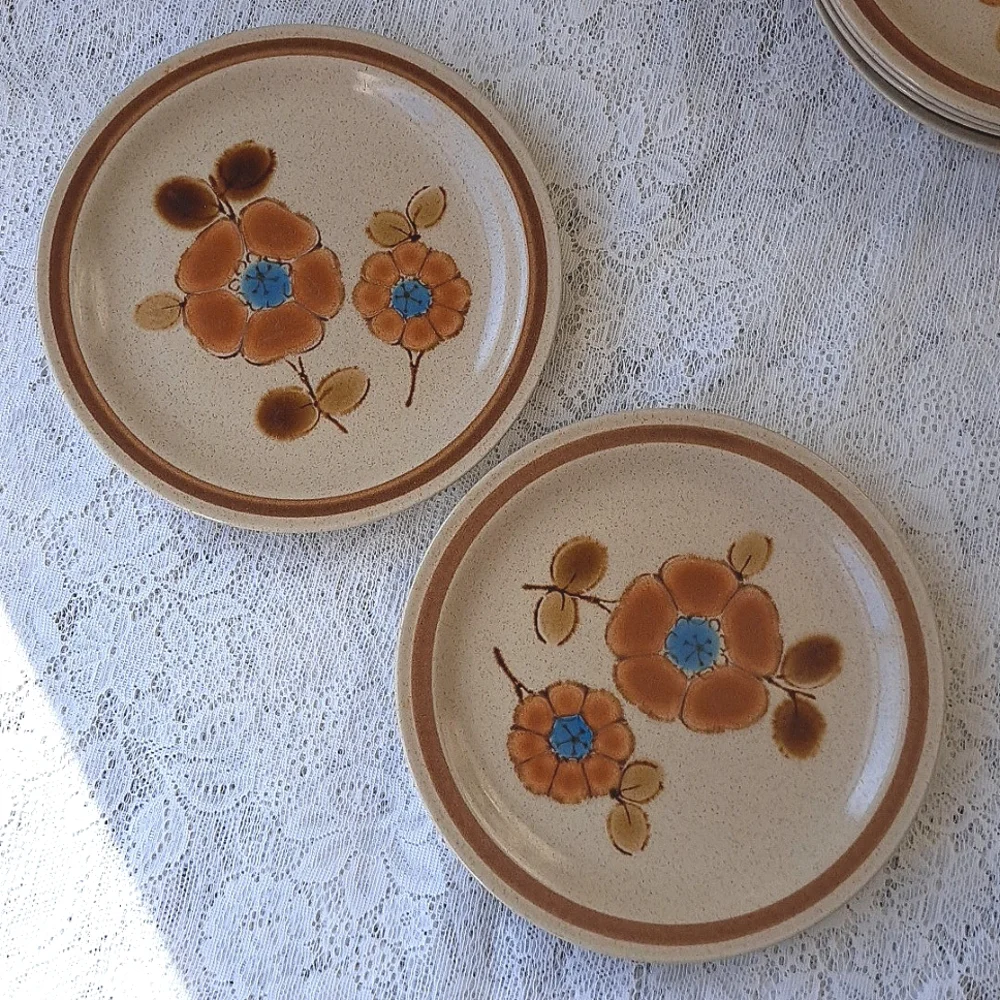 4 Vintage 70s Cupboard Craft Japan Chili SY-6578 Stoneware Salad Plates 7.6